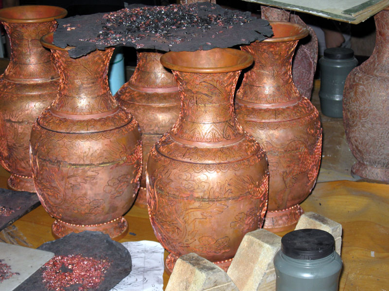 At a cloisonn� factory on the way back to Beijing ... click to see a large image. 