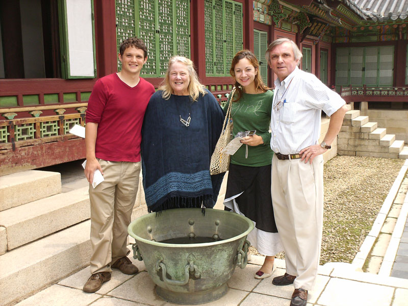 The Queen lived in this part of the palace ... click to see a larger image