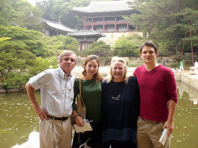 The Secret Garden, for the Queen (to meet the King?)  ... click to see a large image. 