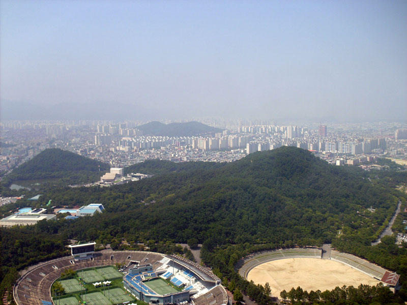 A view from the TV tower of one section of Daegu ... click to see a large image