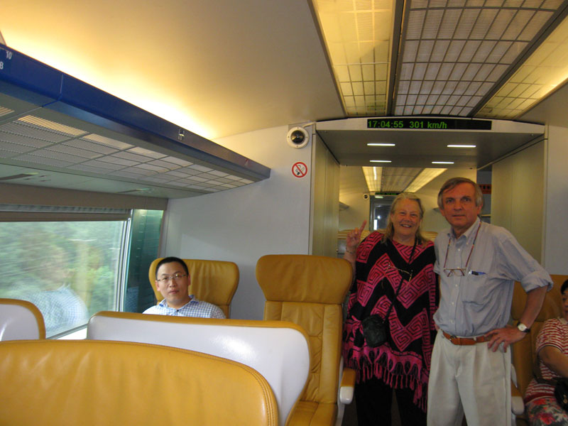 On the MAGLEV train into Shanghai ... click to see a larger image