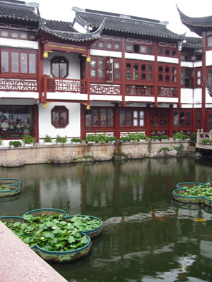 The restaurant where we had lunch ... click to see a large image.