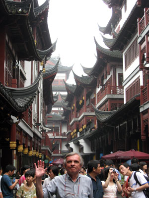 Shopping in Shanghai ... click to see a large image