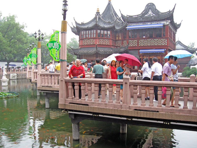 Huxingting teahouse ... click to see a larger image