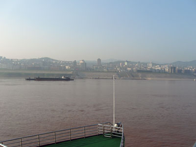 First morning on the Yangtze River, at Fengdu ... click to see a much larger image 