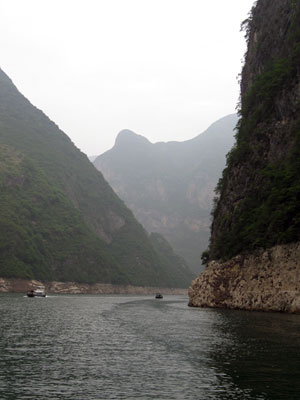 "Lesser Three Gorges" ... very pretty ... click to see a large image