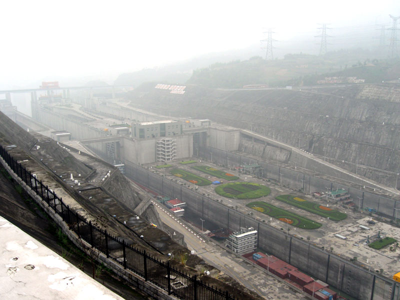 A view of the double lock system, busy with shipping traffic 24 hours a day ... click to see a large image