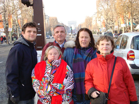 ... on the Champs Elysee, after spending 3 hours in the spectacular Monet exhibit in the Palais Royal.  Click to see more photos