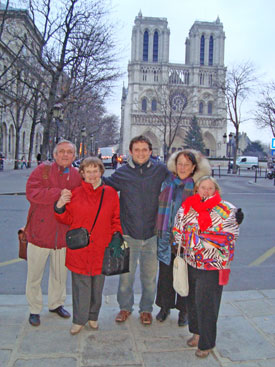 ... in front of Notre Dame ... a day-trip to Paris to see the Monet show, have lunch and go back to Cologne in the evening.  Click to see more photos.
