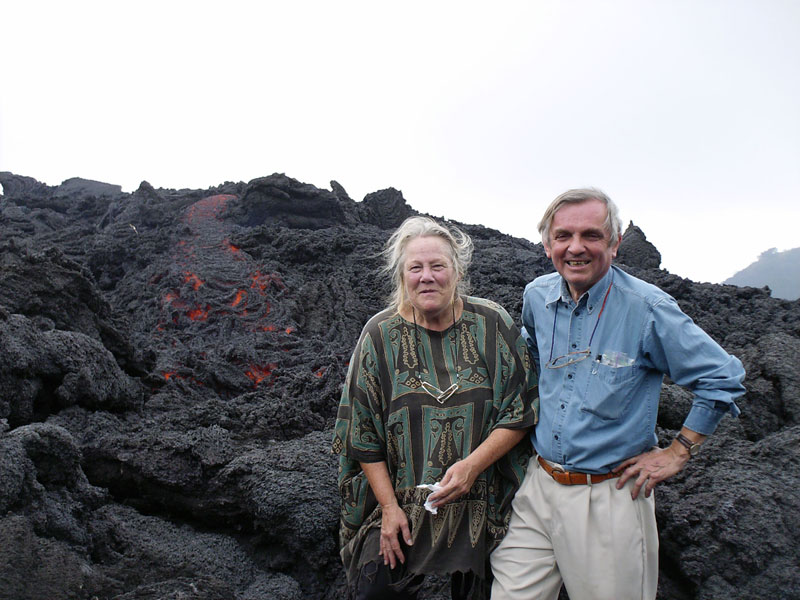 It's really hot this close to the lava flow on Pacaya, click for a more photos ...